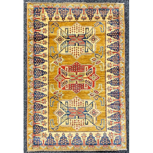 3297 - Middle East and the Orient - a Persian design Sarab type wool rug or carpet, 151cm x 102.5cm