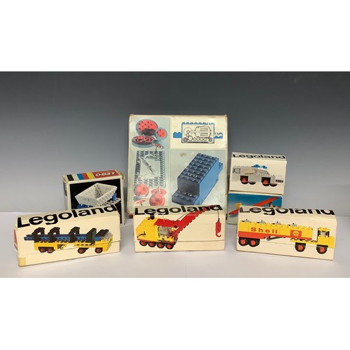 3325 - Toys & Juvenalia - a collection of Lego sets, comprising No.621 Shell tanker truck, boxed; No.643 mo... 