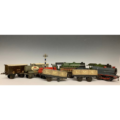 3327 - Toys & Juvenalia - a collection of tinplate O Gauge models including a Hornby Series Gargoyle Mobilo... 