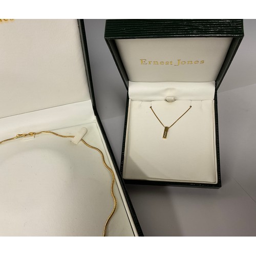 3357 - A 9ct gold choker necklace, marked 375, 5.8g, boxed;  9ct white and yellow gold 