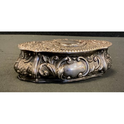 319 - An Edwardian silver shaped oval bombe shaped dressing table box, gilt interior, 11cm wide, Birmingha... 