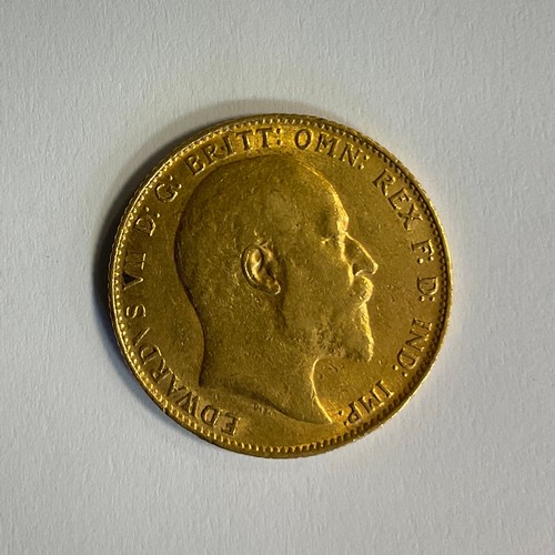 301 - An Edward VII sovereign, 1906, London mint, 8g