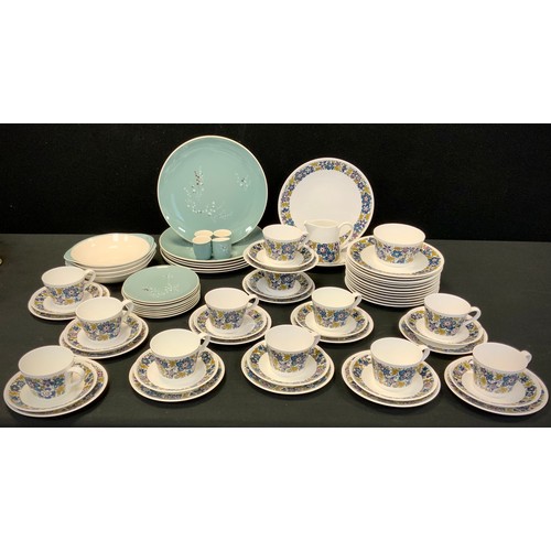 81A - Mid 20th century - Royal Doulton Spindrift pattern diiner set for four;  Royal Tuscan Nocturne patte... 