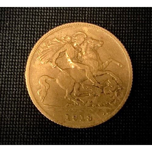 303 - A George V half Sovereign, 1913, London mint, 3.9g.