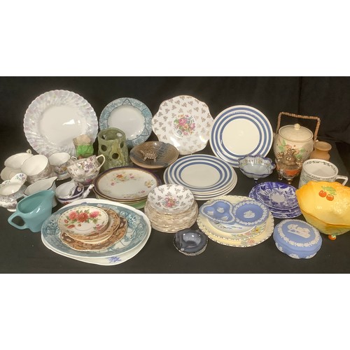 109 - A set of four Staffordshire, blue and white banded 