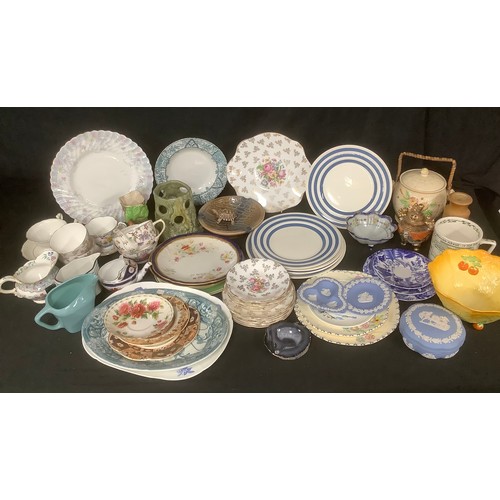 109 - A set of four Staffordshire, blue and white banded 