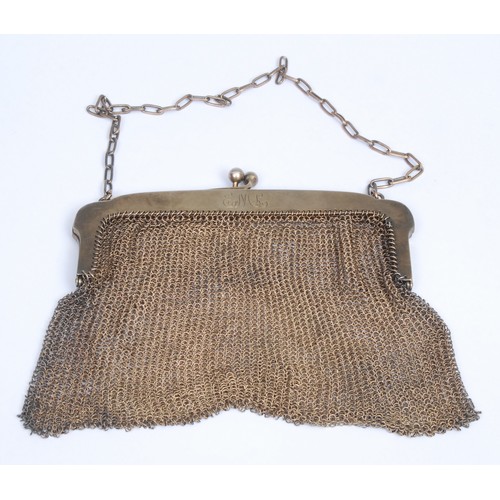 74 - An early 20th century Continental silver mesh evening purse, 13.5cm wide, c.1910, 130g