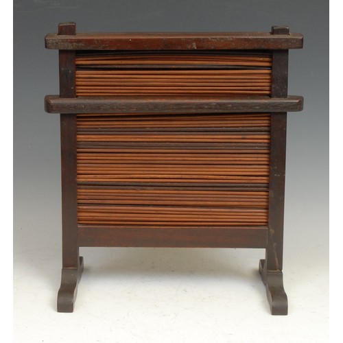 400 - A Japanese hardwood and cane rectangular table screen, 37cm high, 33.5cm wide, early 20th century