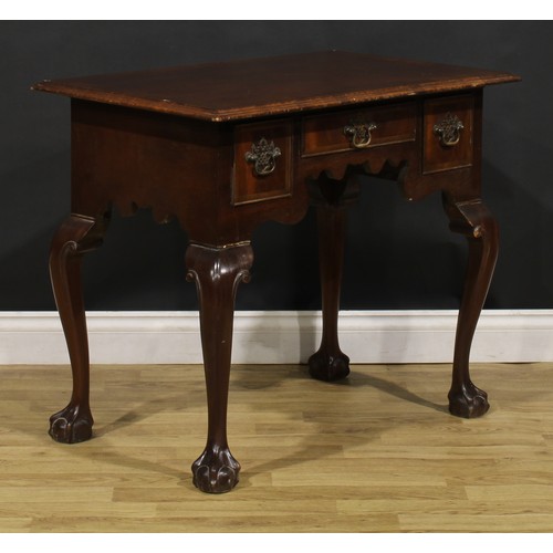 278 - A George III style mahogany lowboy, 73cm high, 85cm wide, 55cm deep