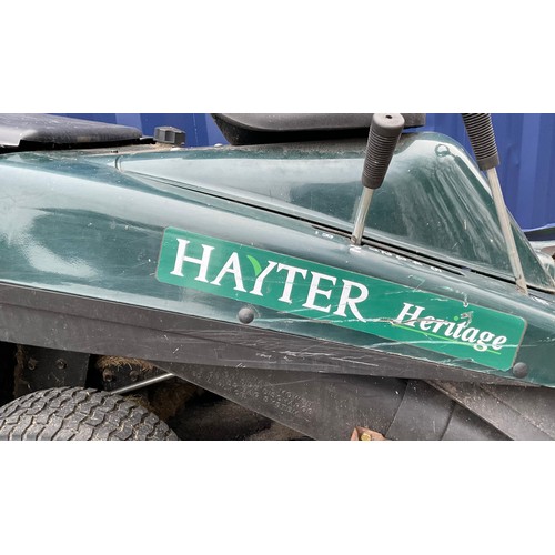 446 - A Hayter Heritage lawn tractor ride-on lawnmower