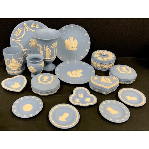 124 - Wedgwood Jasperware inc vases, bowls, plates, trinket boxes and covers etc qty