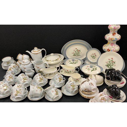 152 - Wedgwood ‘Mayfield’ ware including two tureens, tea plates, graduated meat dishes; etc;  two Royal D... 