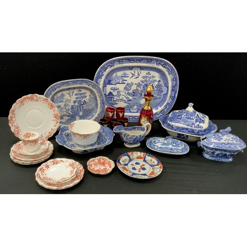 169 - Ceramics - 19th century Willow pattern oval meat platter, another smaller, tureen and cover, sauce b... 