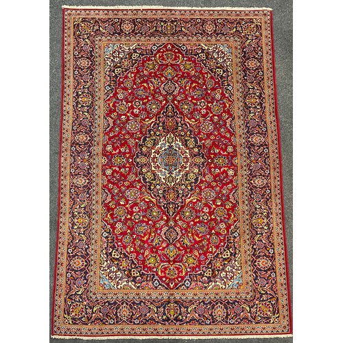 199 - A Central Persian Kashan carpet, 300cm x 200cm.