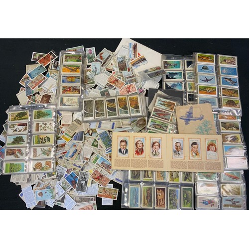 283 - Cigarette and Trade cards - loose and in albums qty