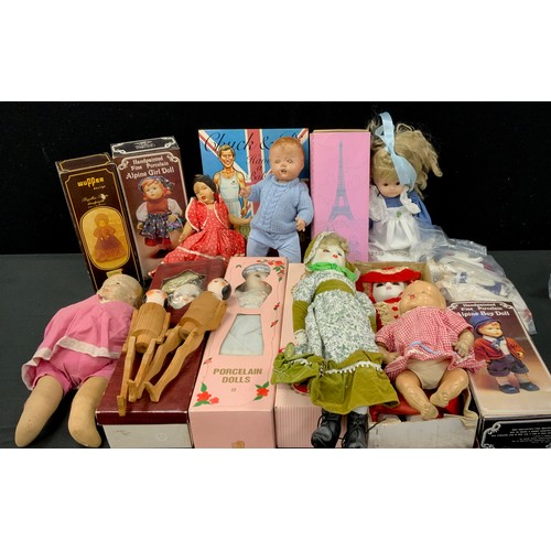 150A - Toys & Dolls - Dolls early 20th century and later inc revolving head smiling and crying face composi... 