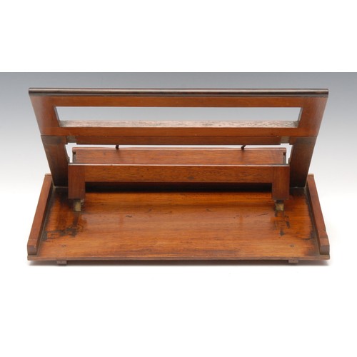 3208 - An early 20th century mahogany table top reading stand, adjustable on a ratchet, 38cm wide