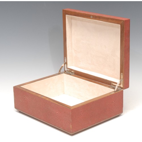 3188 - An Art Deco style red shagreen dressing table box, hinged cover, silver plated fittings, 23.5cm wide... 