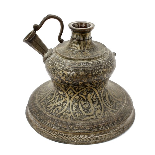 3225 - An Indian Islamic bidri bell shaped hookah base, 21cm high, 19th century