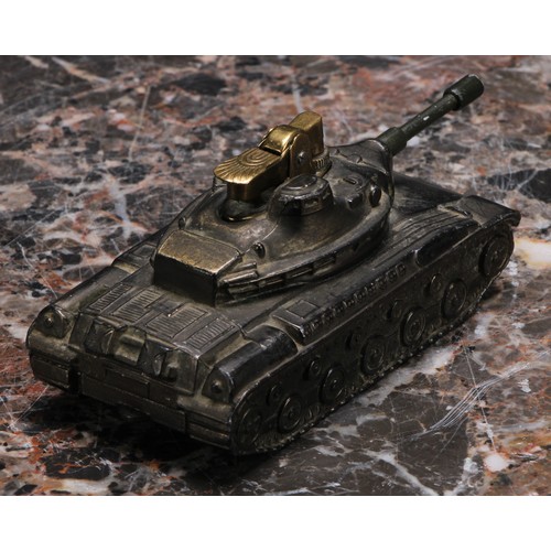 3096 - A French spelter novelty table lighter, as a tank, 14cm wide