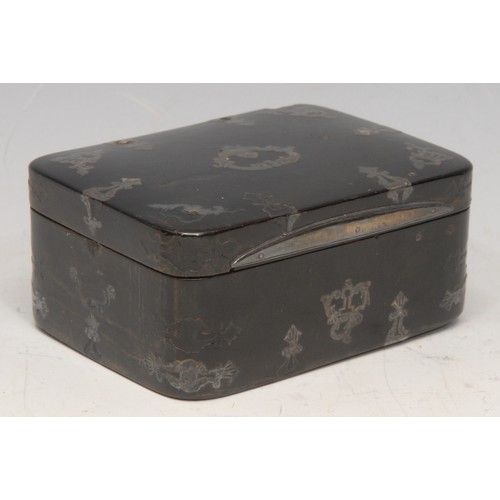 3198 - An early 19th century tortoiseshell and silver pique rounded rectangular table snuff box, 8.5cm wide... 