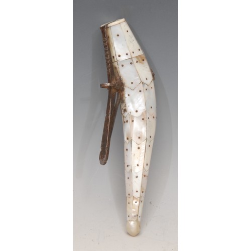 3227 - An Indian mother of pearl shot flask, sprung mechanism, Gujarat, 21.5cm long