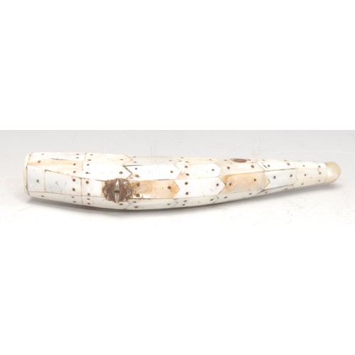 3227 - An Indian mother of pearl shot flask, sprung mechanism, Gujarat, 21.5cm long