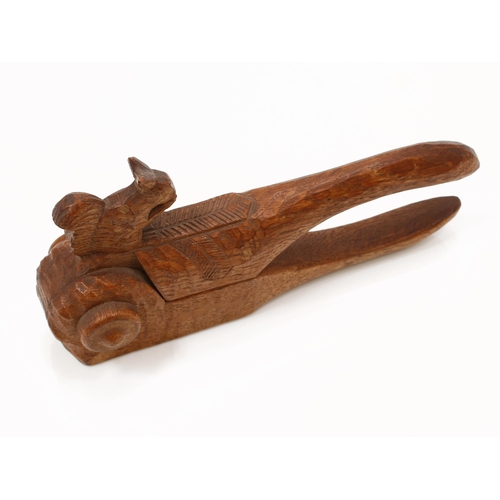 3591 - Nutcrackers - an oak novelty lever-action nut cracker, possibly by Trevor 'Squirrelman' Hutchinson, ... 