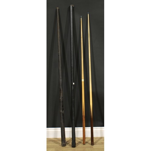 Sport - A BCE cue in case and a Horace Lindrum Champion Cue in a case (2)