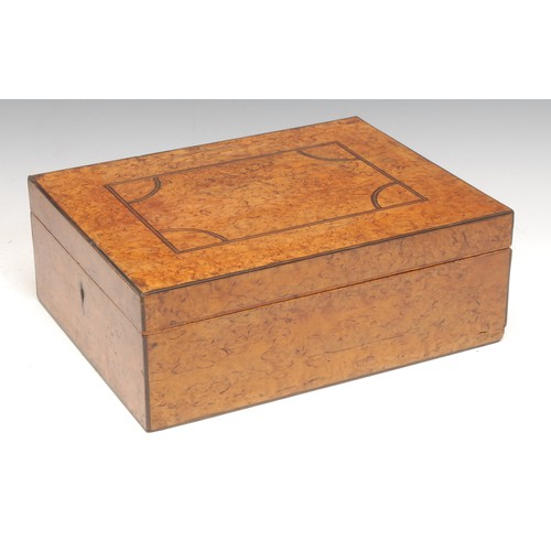 3100 - A George III burr maple rectangular gentleman's dressing box, hinged cover enclosing a folding shavi... 