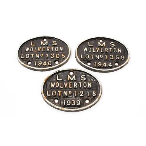 7283 - Railwayana - a London, Midland and Scottish Railway oval shaped painted cast iron carriage plate, ra... 