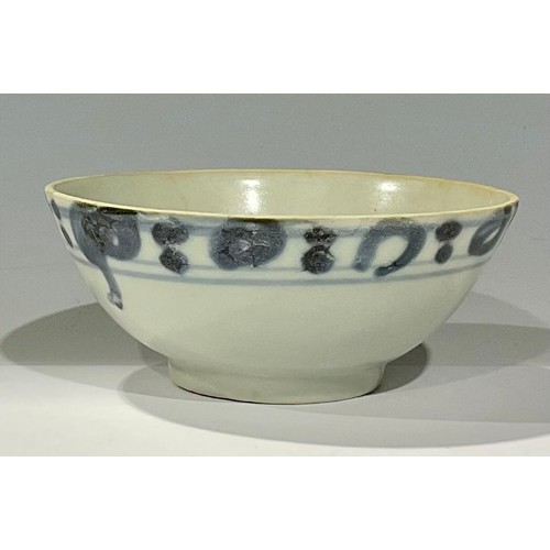 366 - A Chinese shipwreck porcelain bowl, from the Tek Sing cargo, Nagel Auctions label