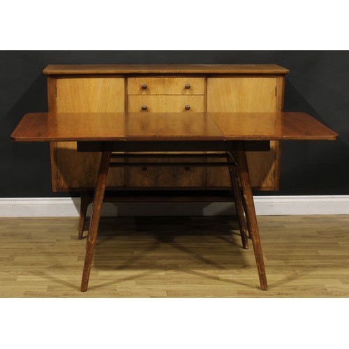 96 - A retro mid-20th century walnut extending dining table, by Everest, 74.5cm high, 105.5cm extending t... 