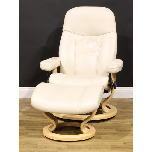 98 - An Ekornes Stressless chair, 97cm high, 72cm wide, the seat 47cm wide and 43cm deep; conforming foot... 