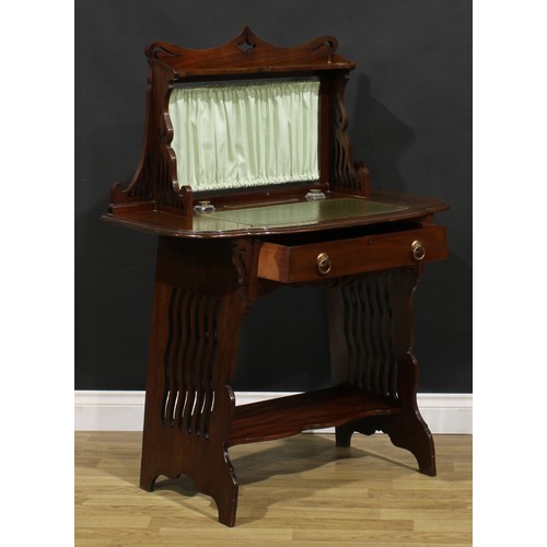 195 - An Arts & Crafts mahogany writing desk, in the manner of Liberty & Co, 123cm high, 92cm wide, 48cm d... 