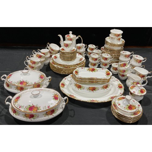 421 - A Queens Rosina China Stratford pattern dinner, tea and coffee service, comprising tureens, dinner p... 