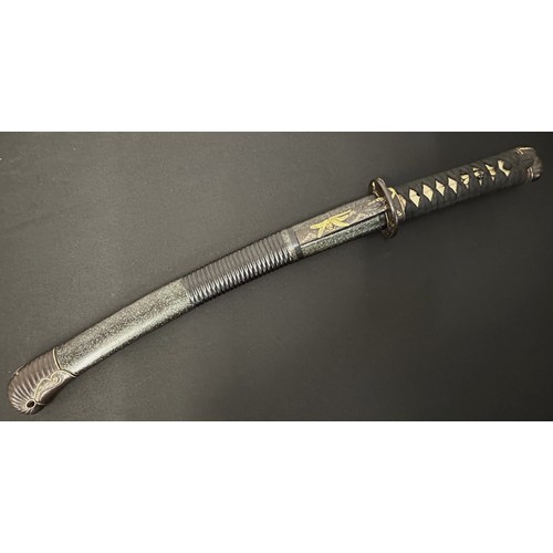 9067 - Japanese Wakizashi Sword with single edge blade with good Hamon line 400mm in length. Mon to the Hab... 