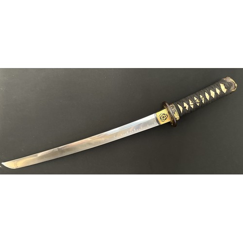 9067 - Japanese Wakizashi Sword with single edge blade with good Hamon line 400mm in length. Mon to the Hab... 