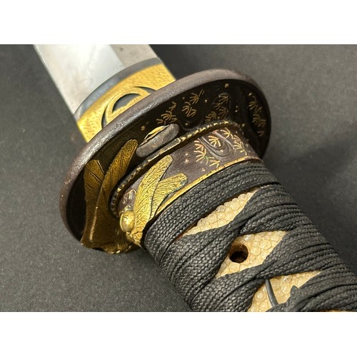 9067 - Japanese Wakizashi Sword with single edge blade with good Hamon line 400mm in length. Mon to the Hab... 