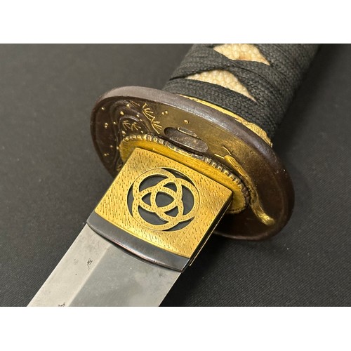 9067 - Japanese Wakizashi Sword with single edge blade with good Hamon line 400mm in length. Mon to the Hab... 