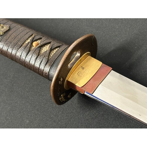 9069 - Japanese Sword with single edge blade 562mm in length. Good Hamon line. Tang in unsigned. Fish Menuk... 