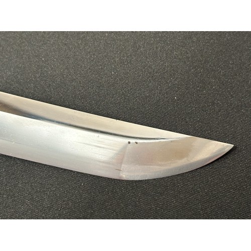 9069 - Japanese Sword with single edge blade 562mm in length. Good Hamon line. Tang in unsigned. Fish Menuk... 