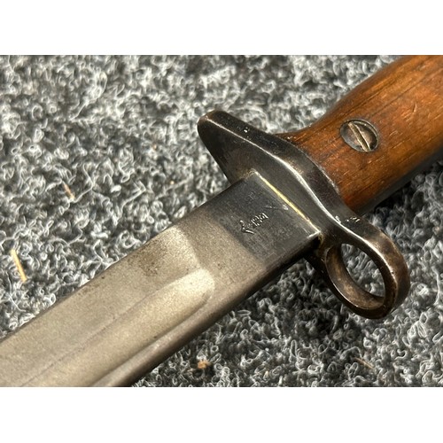 9115 - WW1 British 1907 Pattern Bayonet with single edged fullered blade 430mm in length, maker marked and ... 