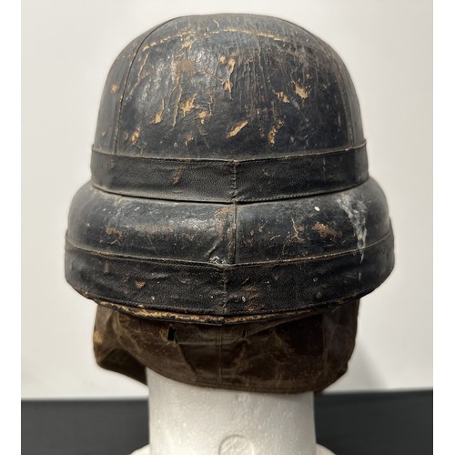 9122 - WW1 French Flying Helmet. Machine woven makers label to crown 