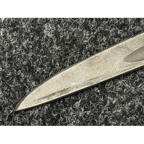 9124 - WW1 British 1907 Pattern Bayonet with single edged fullered blade 425mm in length, maker marked and ... 