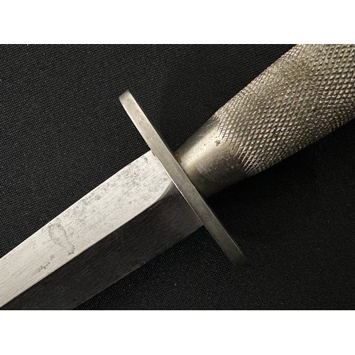 9158 - WW2 British 2nd Pattern Fairbairn-Sykes Fighting Knife. Early Nickle finish knife with 169mm long bl... 