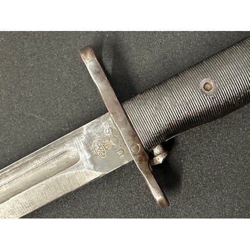 9162 - WW2 US M1 Garand Bayonet with fullered single edged blade 247mm in length. Maker marked 