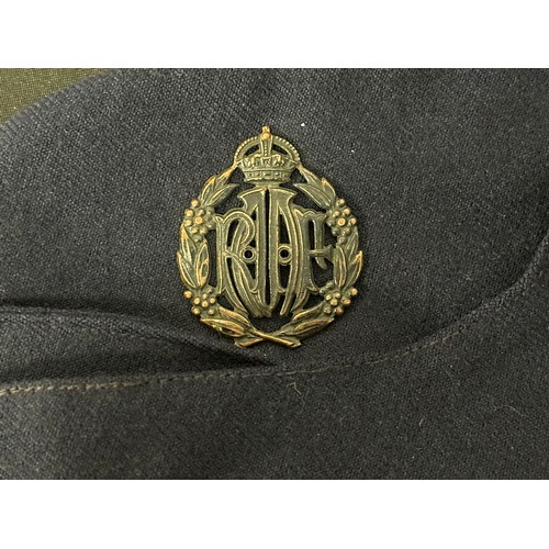 9181 - WW2 RAAF Field Service cap in dark blue wool complete with bronze RAAF cap badge. Maker marked and d... 