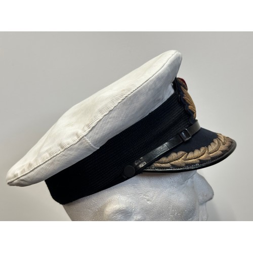 9206 - WW2 British Royal Navy Senior Commanders Cap. Kings Crown Bullion Wire Cap badge. Removeable white c... 