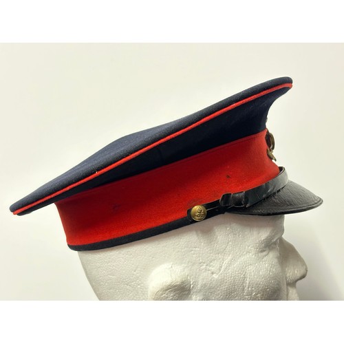 9209 - British Territorial Royal Artillery Officers Dress Cap with officers Full Gilt Cap Badge on blades. ... 